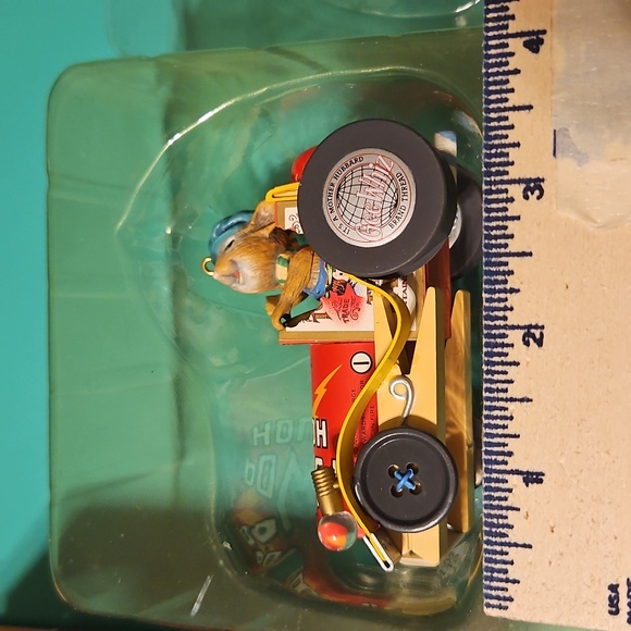 Vintage Enesco "North Pole or Bust" mouse in a hot rod car ornament.  - Picture 12 of 12